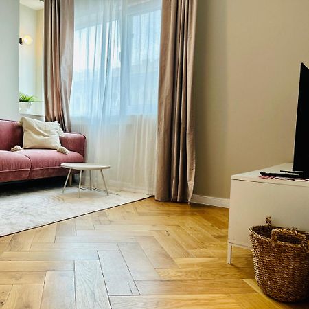 Ultracentral Lux Boutique 1Br Ap Near Subway ブカレスト エクステリア 写真