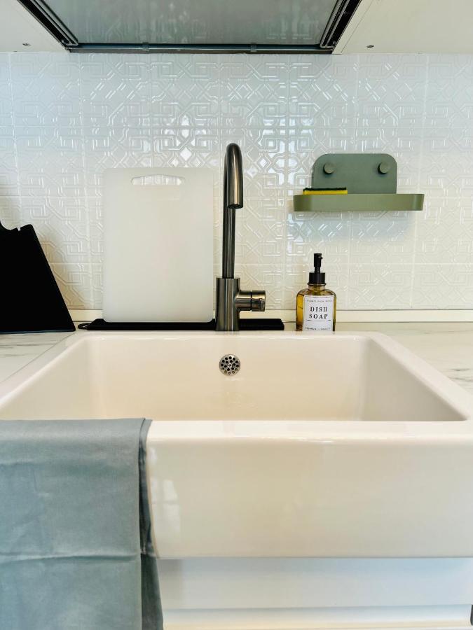 Ultracentral Lux Boutique 1Br Ap Near Subway ブカレスト エクステリア 写真